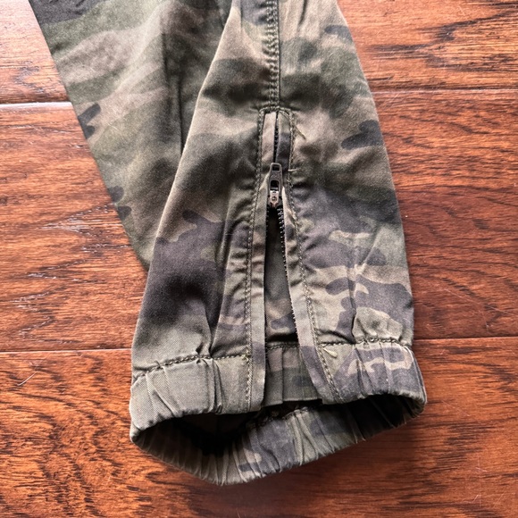 Sundry camo ankle zip utility jogger sz XS - Picture 6 of 6